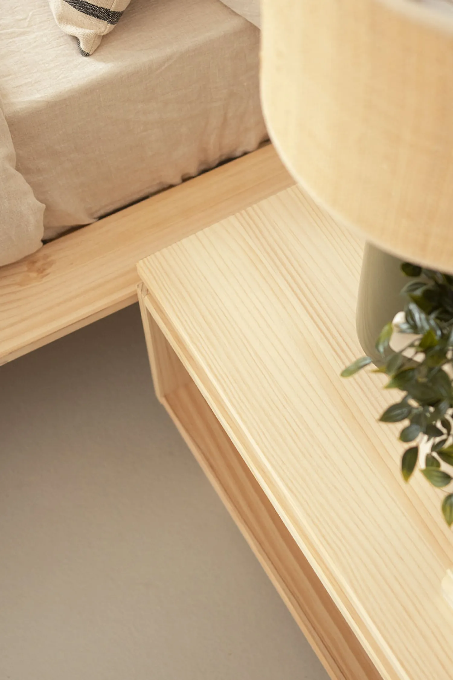 Muebles LUFE Mesitas De Noche|Mesitas De Noche^AIKA mesita de noche 78x44