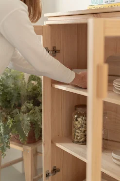 Muebles LUFE Vitrinas^AIKA vitrina con cajón 78x156