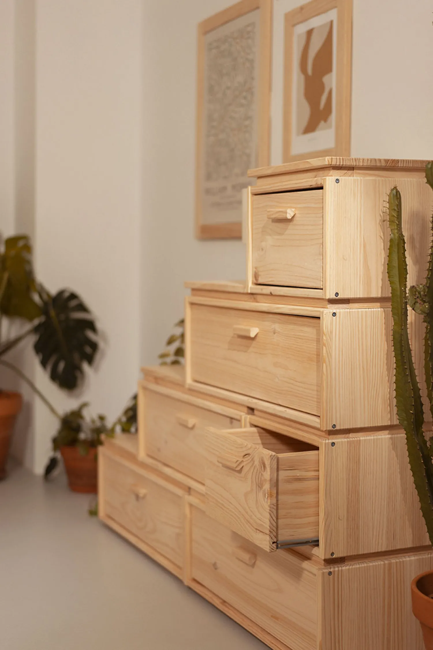 Muebles LUFE Cajoneras Y Archivadores^LIBE cajonera en escalera 4 alturas