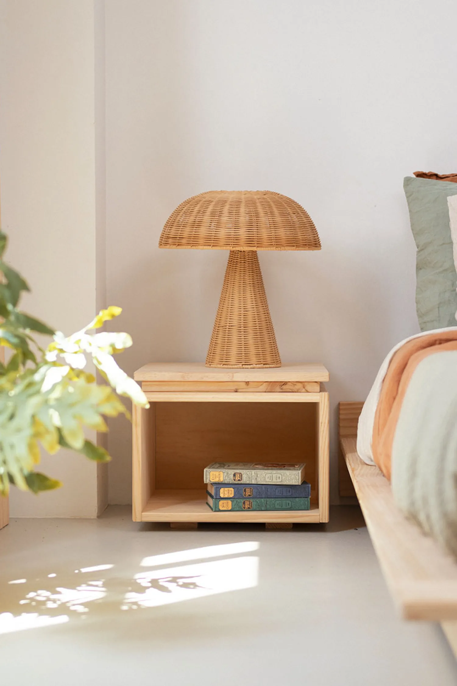 Muebles LUFE Mesitas De Noche|Mesitas De Noche^LIBE mesita de noche 39x32