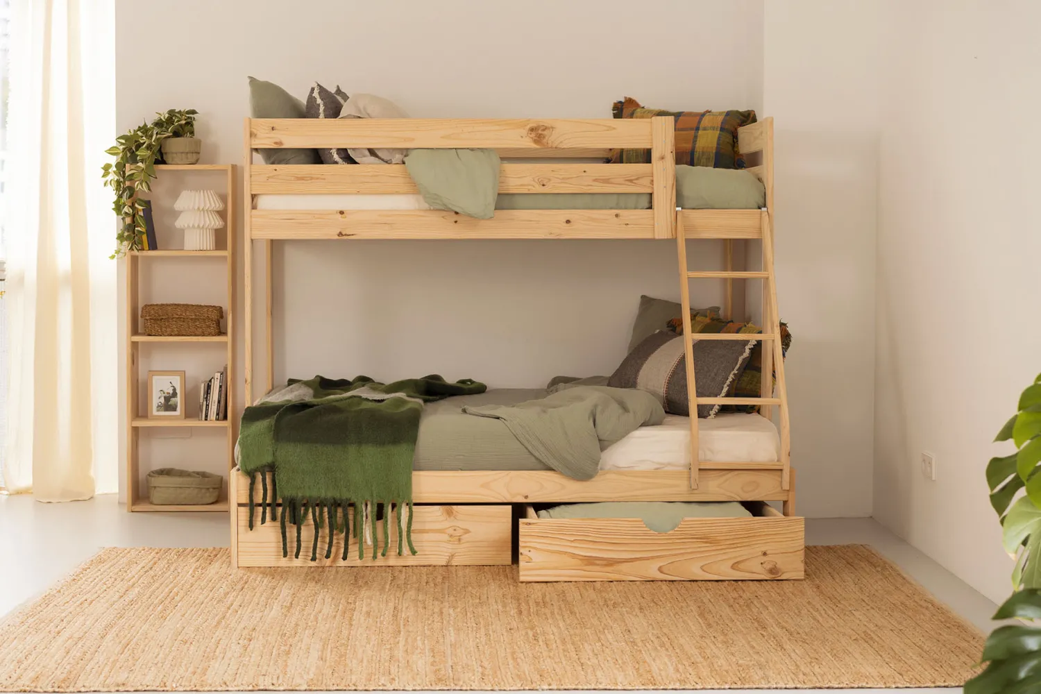 Muebles LUFE Literas Triples^TRIOLO litera triple 135 con 2 cajones